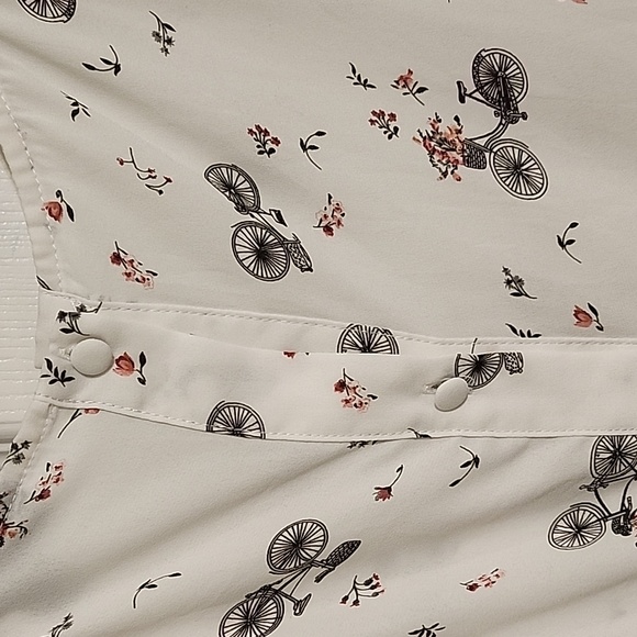 Torrid 3X white blouse - Picture 5 of 6